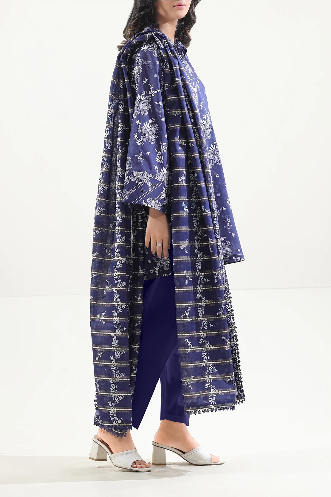 Saya Unstitched Printed Lawn 3 Piece - Apparel Accessory Designed For Fashion Styling And Daily Wardrobe Routine 1 saya-1d88d3e